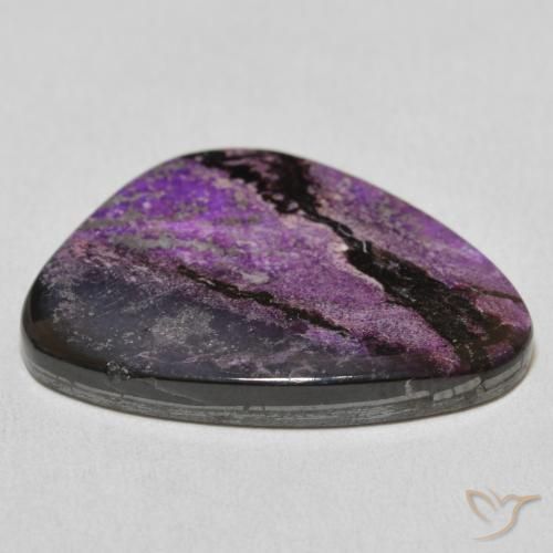 Charoïte Medium Dark-Violet naturelle Fantaisie, 21.42 ct, Opaque