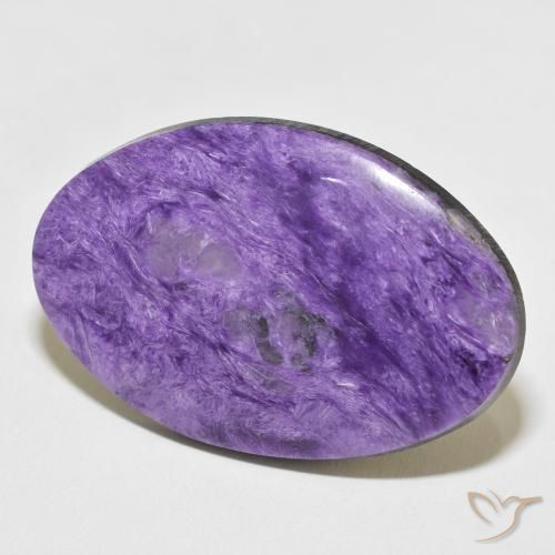 Charoïte Violet pourpre léger naturelle Coupe ovale, 38.87 ct, Opaque