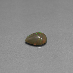 Opale chocolat multicolore naturelle en forme de poire, 0,61 ct, opaque