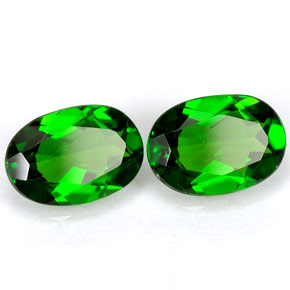 Achetez naturel ct Vert Diopside Chrome gems, Coupe ovale, En provenance Russie chez GemSelect. En stock, livraison internationale!