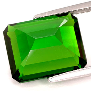 Diopside de chrome vert naturelle taille émeraude, 4,93 ct, IF