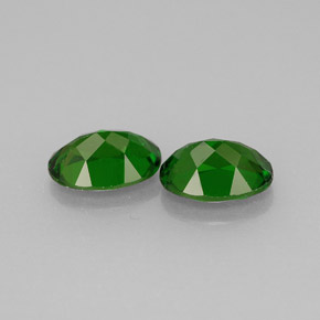 Achetez naturel ct vert diopside de chrome gems, coupe ovale, en provenance russie chez gemselect. en stock, livraison internationale!