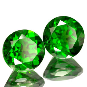 Achetez naturel ct Vert Diopside Chrome gems, Coupe roude, En provenance Russie chez GemSelect. En stock, livraison internationale!