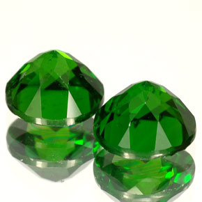 Achetez naturel ct Vert Diopside Chrome gems, Coupe roude, En provenance Russie chez GemSelect. En stock, livraison internationale!