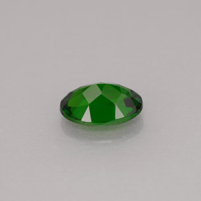 Diopside de chrome vert naturelle coupe ovale, 0,77 ct, VS