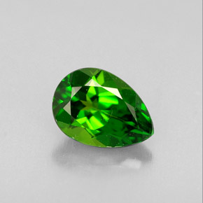 Diopside Chrome Vert naturelle En forme de poire, 0.79 ct, VVS-VS