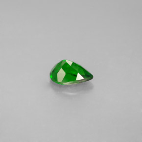 Diopside de chrome vert naturelle en forme de poire, 0,60 ct, VVS