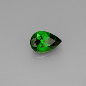 Diopside Chrome Vert naturelle En forme de poire, 0.64 ct, VS