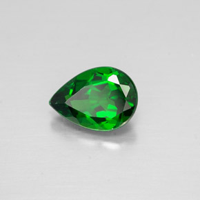 Diopside de chrome vert naturelle en forme de poire, 0,62 ct, VS