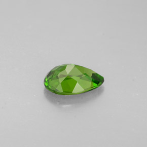 Diopside Chrome Vert naturelle En forme de poire, 0.57 ct, VVS-VS