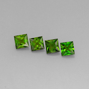Achetez naturel ct Vert Diopside Chrome gems, Carré, En provenance Russie chez GemSelect. En stock, livraison internationale!