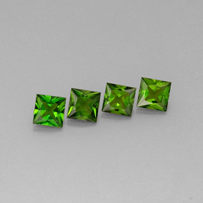 Achetez naturel ct Vert Diopside Chrome gems, Carré, En provenance Russie chez GemSelect. En stock, livraison internationale!