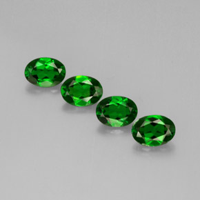 Achetez naturel ct vert diopside de chrome gems, coupe ovale, en provenance russie chez gemselect. en stock, livraison internationale!