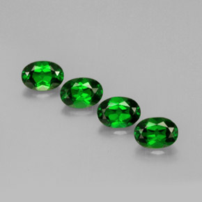 Achetez naturel ct vert diopside de chrome gems, coupe ovale, en provenance russie chez gemselect. en stock, livraison internationale!