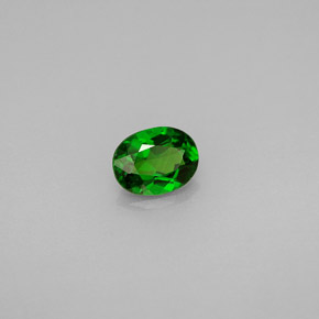 Diopside Chrome Vert naturelle Coupe ovale, 0.64 ct, VVS-VS