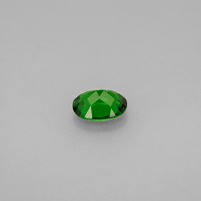 Diopside Chrome Vert naturelle Coupe ovale, 0.64 ct, VVS-VS