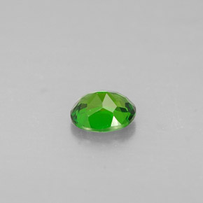 Diopside de chrome vert naturelle coupe ovale, 0,29 ct, VS