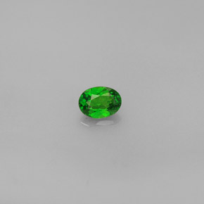 Diopside de chrome vert naturelle coupe ovale, 0,30 ct, VS