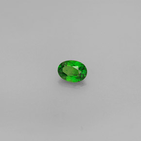 Diopside de chrome vert naturelle coupe ovale, 0,30 ct, VS