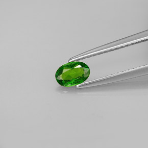 Diopside de chrome vert naturelle coupe ovale, 0,26 ct, VS
