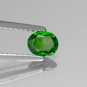 Diopside de chrome vert naturelle coupe ovale, 0,35 ct, VS-SI