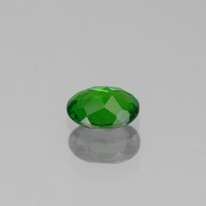 Diopside de chrome vert naturelle coupe ovale, 0,35 ct, VS-SI