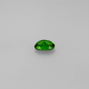 Diopside de chrome vert naturelle coupe ovale, 0,34 ct, VS-SI