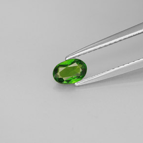 Diopside de chrome vert naturelle coupe ovale, 0,36 ct, VS