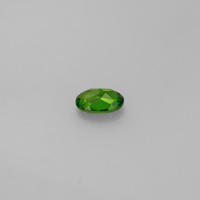 Diopside de chrome vert naturelle coupe ovale, 0,36 ct, VS