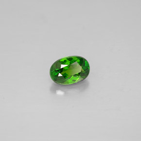 Diopside de chrome vert naturelle coupe ovale, 0,26 ct, VS