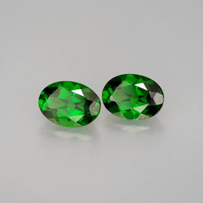 Achetez naturel ct Vert Diopside Chrome gems, Coupe ovale, En provenance Russie chez GemSelect. En stock, livraison internationale!