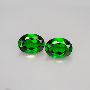 Achetez naturel ct Vert Diopside Chrome gems, Coupe ovale, En provenance Russie chez GemSelect. En stock, livraison internationale!