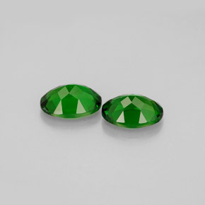 Achetez naturel ct vert diopside de chrome gems, coupe ovale, en provenance russie chez gemselect. en stock, livraison internationale!