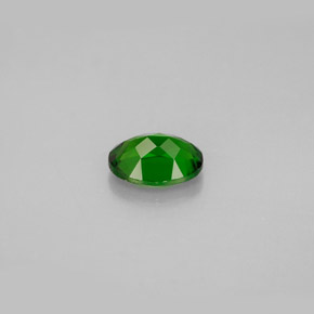 Diopside de chrome vert naturelle coupe ovale, 0,91 ct, VS