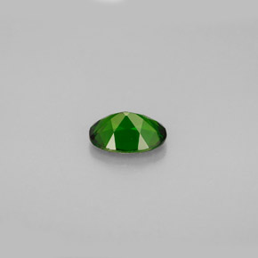 Diopside de chrome vert naturelle coupe ovale, 0,80 ct, VS