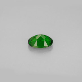 Diopside Chrome Vert naturelle Coupe ovale, 0.90 ct, VS