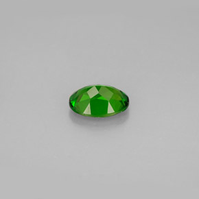 Diopside de chrome vert naturelle coupe ovale, 0,84 ct, VS