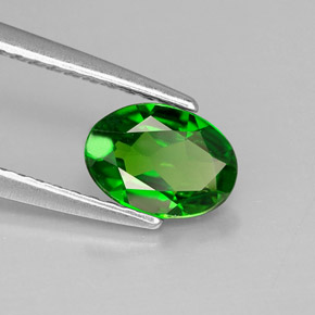 Diopside de chrome vert naturelle coupe ovale, 0,71 ct, VS
