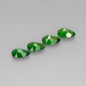 Achetez naturel ct Vert Diopside Chrome gems, En forme de poire, En provenance Russie chez GemSelect. En stock, livraison internationale!