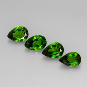 Achetez naturel ct Vert Diopside Chrome gems, En forme de poire, En provenance Russie chez GemSelect. En stock, livraison internationale!