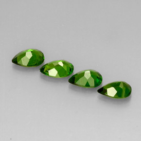 Achetez naturel ct Vert Diopside Chrome gems, En forme de poire, En provenance Russie chez GemSelect. En stock, livraison internationale!