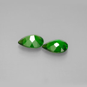 Achetez naturel ct vert diopside de chrome gems, en forme de poire, en provenance russie chez gemselect. en stock, livraison internationale!
