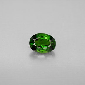 Diopside Chrome Vert naturelle Coupe ovale, 0.73 ct, VVS-VS
