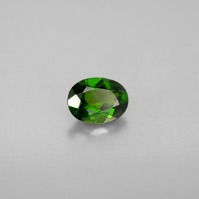 Diopside Chrome Vert naturelle Coupe ovale, 0.73 ct, VVS-VS