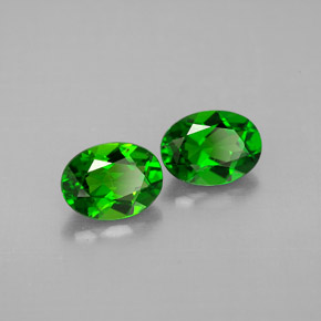 Achetez naturel ct Vert Diopside Chrome gems, Coupe ovale, En provenance Russie chez GemSelect. En stock, livraison internationale!
