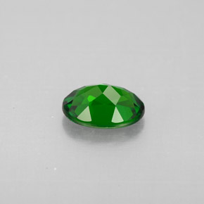 Diopside de chrome vert naturelle coupe ovale, 0,85 ct, VS