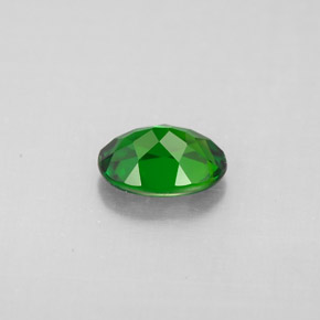 Diopside de chrome vert naturelle coupe ovale, 0,88 ct, VS