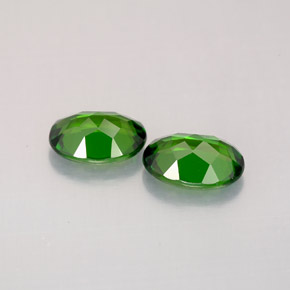 Achetez naturel ct vert diopside de chrome gems, coupe ovale, en provenance russie chez gemselect. en stock, livraison internationale!
