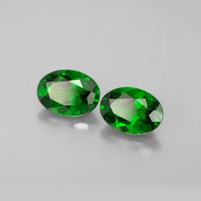 Achetez naturel ct vert diopside de chrome gems, coupe ovale, en provenance russie chez gemselect. en stock, livraison internationale!