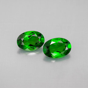 Achetez naturel ct vert diopside de chrome gems, coupe ovale, en provenance russie chez gemselect. en stock, livraison internationale!